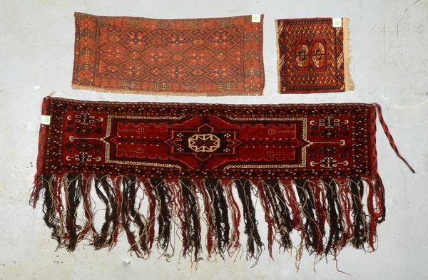 Zeltbehang (Afghan./Pakistan), Knüpf-/Sumakhtechnik, versch. Dekore und Maße, 3 Teile