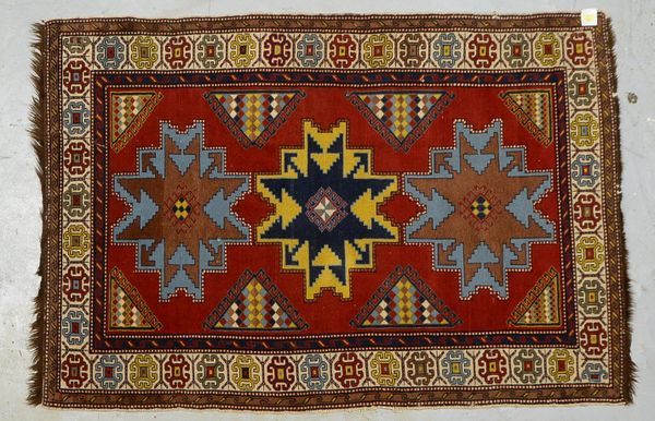 Kazak (Kaukasus), älter, mittelfeine bis feine Kn.; Maße 185 x 127 cm (Gebrauchssp.)