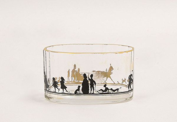 Haida, ovale Glasschale, fac. Glas, umlaufend mit Silh.-Malerei, Goldrand; Höhe 7 cm