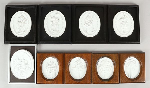 Meissen, 9 Porz.-Wandreliefs, versch. Ausf./Motive; Rahmenmaße bis 23 x 20 cm