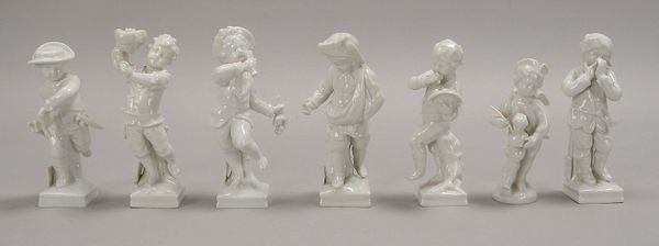 KPM Berlin, 7x allegorische Porz.-Figuren/davon 6x Monatsfiguren, Entw. F.E. Meyer