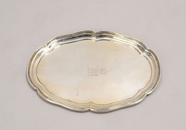 Kaiserl. Serviertablett (Hohenzollern), Silber (punz.), monogr. und 'Kaiserkrone', Gew. 188 g