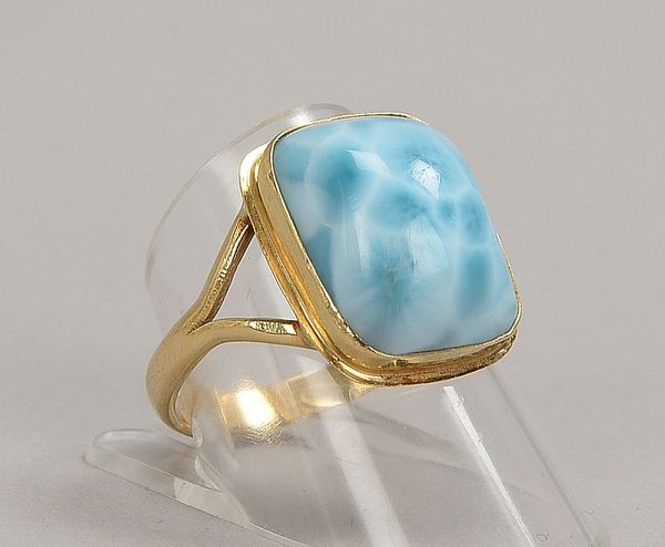 Ring, 585 GG (gest.), mit Larimar-Cabochon, mit Karabinerschl.; RG 62, Gew. 5,40 g