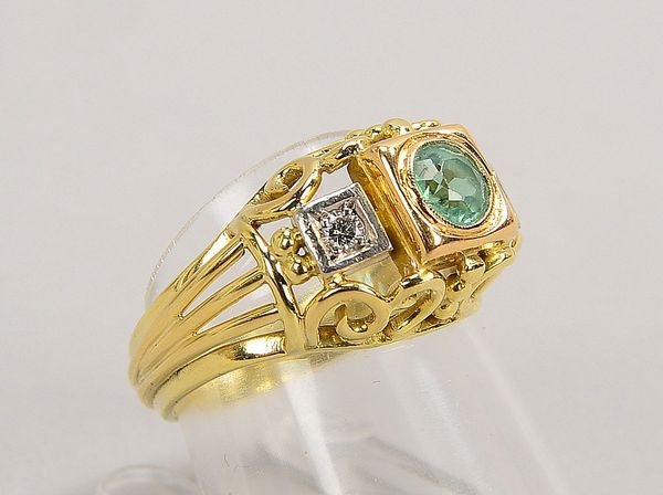 Ring, 585 GG/WG (gest.), natürl. Turmalin und 2x Brill.; RG 55, Gew. 6,43 g - Zert.