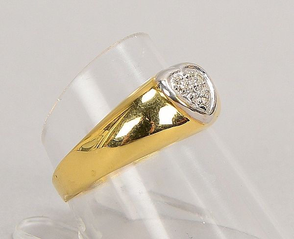 Ring, 585 GG/WG (gest.), besetzt mit 3x kleinen Diamanten; RG 57, Gew. 1,50 g