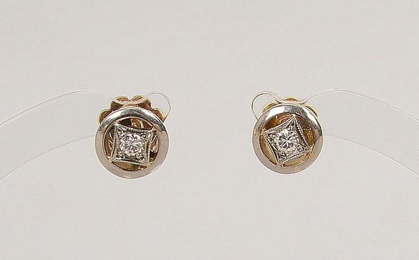 Paar Ohrstecker, 585 GG/WG (gest.), besetzt mit kl. Diam., Schraubschl.; Ø 6 mm, Gew. 1,95 g