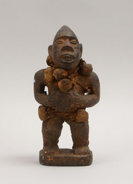Sammler-Fetischfigur (Afrika - Ethnie unbekannt), Holz; Breite 27 cm