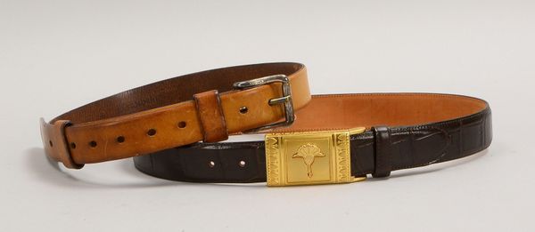 2 Designer-Ledergürtel: 1x Joop, Kroko-Optik/verg. Schnallen, 1x Jil Sander, tabakbr.
