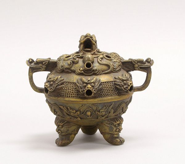 Räuchergefäß/Koro (China), alt, Bronzeguss, mit Siegel; Höhe 15 cm, Breite 16 cm