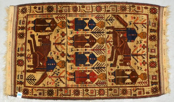 Sabol (Afghanistan), Bilderteppich/Kriegsmotiv-Teppich, camelfarbener Fond