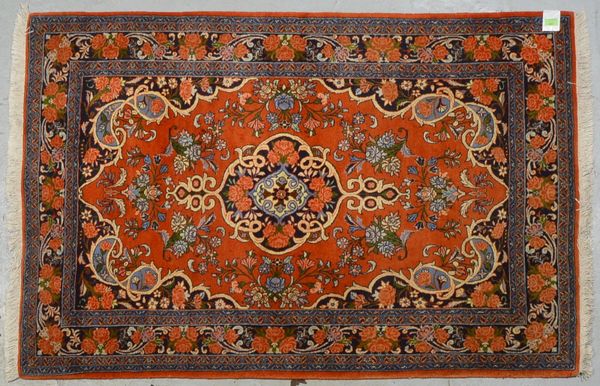 Rosenbidjar, mittelfeine bis feine Kn., dichter Flor - guter Zust.; 167 x 110 cm