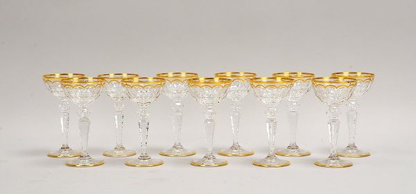 St. Louis/Frankreich, 11 Dessertweingläser, Kristallglas, partiell geschliffen/vergoldet