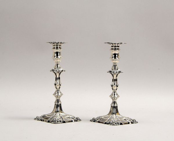 Sorley & Steele/London (1894), Paar Tischkerzenleuchter, Sterlingsilber; Gew. 704 g