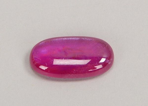 Natürlicher Rubin (Mosambik) von ca. 22,60 ct, im Cabochonschliff - behandelt!