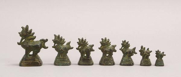 Satz Opiumgewichte (Burma/Myanmar), Bronze patiniert, 'Mythische Figuren', 7 Stück