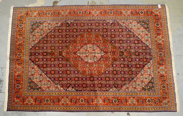 Täbriz (Iran), feste Knüpfung, hochflorig - guter Zustand; Maße 360 x 247 cm