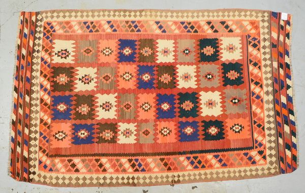 Kelim (Kurdistan), insgesamt guter Zustand; Maße 241 x 150 cm