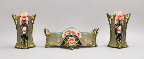 Saargemünd, 3-tlg. Tafelaufsatz (Jugendstil), Steinzeug mit farb./floraler Glasur