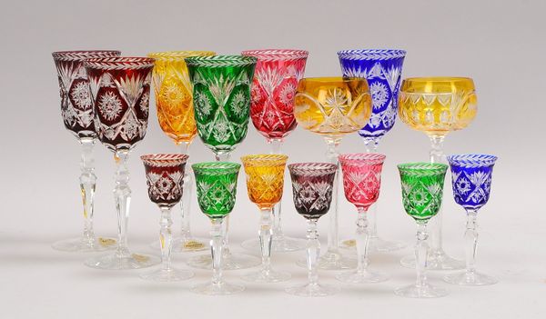 Knittel Bleikristall, 13 Römergläser: 6x Weinrömer, 7x Likörrömer; anbei 2x abweichend
