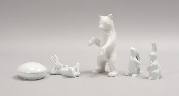 5 Weißporzellan-Teile: 4x Tierfiguren/kl. Deckelschale mit innenliegender Tierfigur