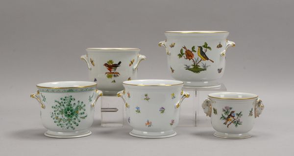 Herend, 5 Übertöpfe, versch. Größen/Dekore ('Rothschild', 'Apponyi Grün', u.a.)