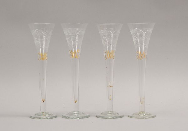 WMF, 4 Sektflöten ('Fürst von Metternich'), graviert und goldstaff.; Höhe 23 cm