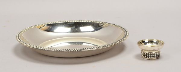Anbietschale und Kerzenhalter, 925 Sterlingsilber, mit Perlrand; Gew. 270 g