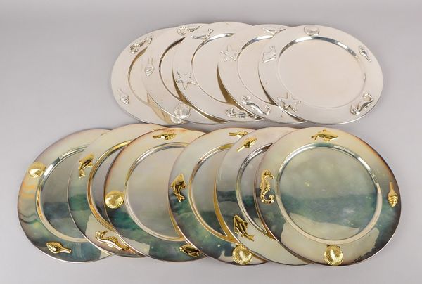 11 Platzteller, Silber-Auflage, Fahne mit Appl., 'Meeresfrüchte', 4x partiell verg.