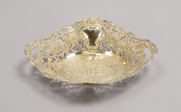 Henkelschale, 800 Silber, barockes Reliefdekor, mit durchbr. Wandung; Gew. 328 g