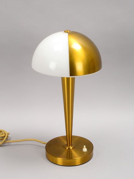 Schreibtischlampe, '509', Messing-Korpus mit Milchglas-Schirm, Entw. Jean Perzel