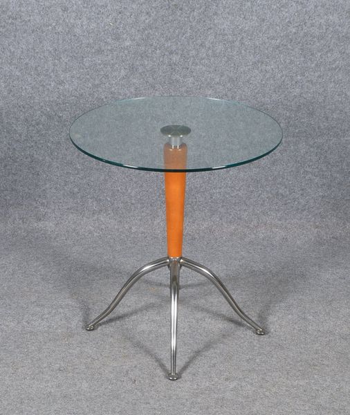 Calligaris/Italien, Designer-Beistelltisch, Holz und Aluminium, mit runder Glasplatte