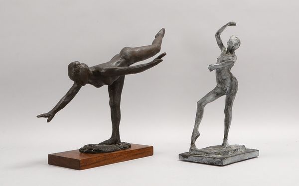 Paar Museumsrepliken nach Edgar Degas, 'Ballerinen', jeweils bronziert, auf Sockel