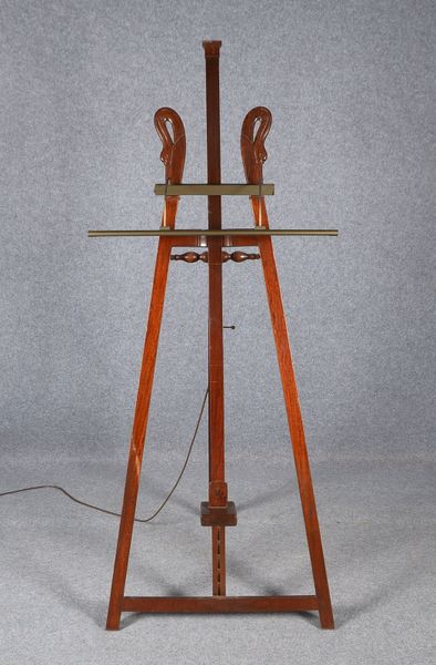 Staffelei, Mahagoni/Messing, partiell geschn. ('2 Schwanenhälse'), höhenverst./beleuchtet