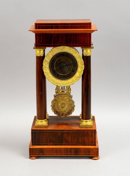 Portaluhr, Messing-Uhrwerk, Halbstd.-Schlag auf Glocke, Geh Mahagoni furniert