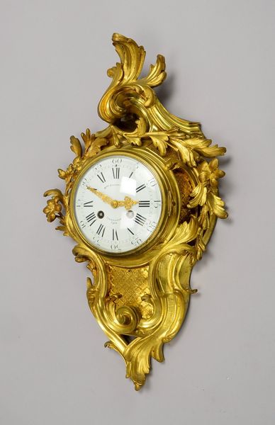 Wanduhr, Schlag auf Glocke, rocaill. Bronzegeh., Ziffernblatt mit arab./röm. Ziffern, bez.