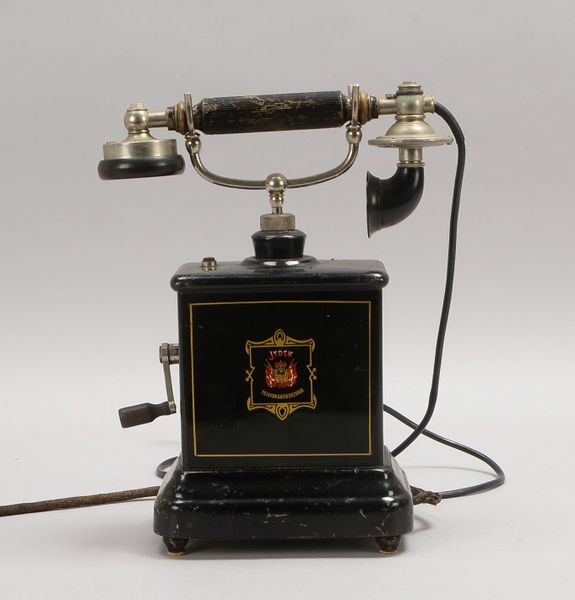 Vintage-Telefon (DK), gemarkt 'Jydsk', mit original Kabel - ohne Stecker; Höhe 33 cm
