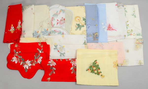 BTW (Bremer Tapiss.-Werkst.), Tischwäsche-Lot, Weihnachtsmotive, Handstickerei