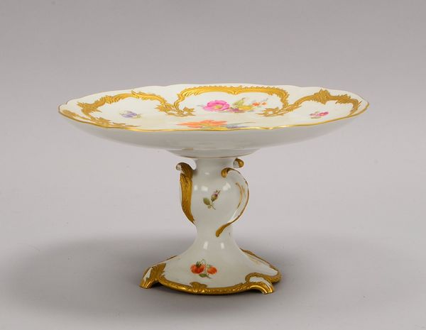 KPM Berlin (um 1920), Tischaufsatzschale; Höhe 13 cm, Ø 22 cm