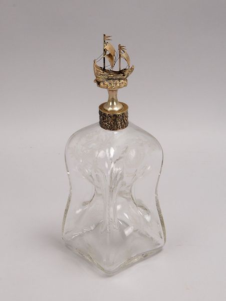 Karaffe, Klarglas, Schliffdekor, 800 Silber-Montur (Galeere); Höhe 31 cm