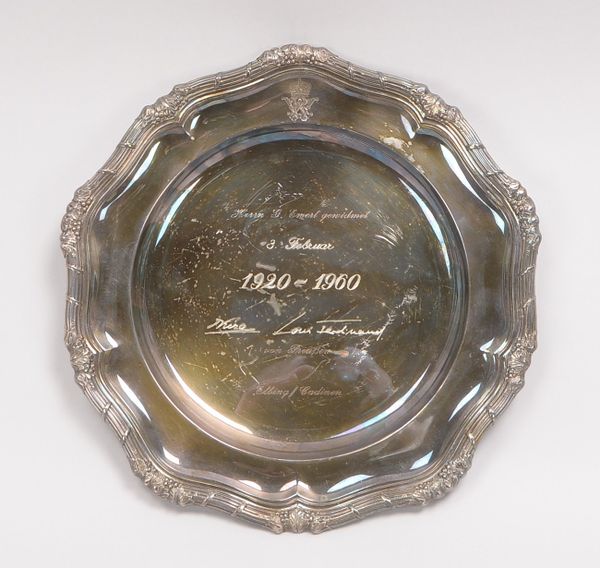 Teller, 800 Silber, Dresdner Barockrand, Wappen/Widmung von Preußen; Gewicht 795 g