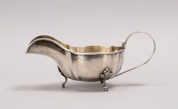 Saucière, 800 Silber, Gefäß auf 3x Volutenfüßen, mit Henkel; Gewicht 265 g