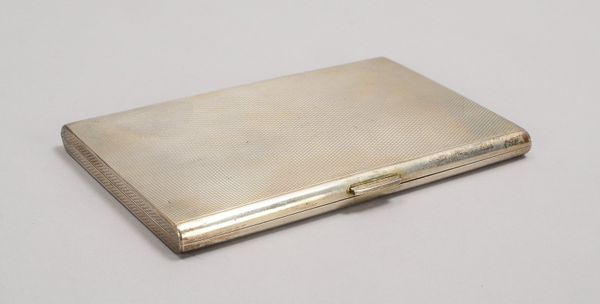 Zigarettenetui, 835 Silber, rechteckig, scharn. Deckel/guillochiert; Gewicht 190 g