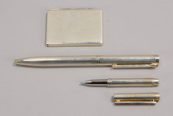 3 Silberteile, 925 Sterlings.: Rahmen, Bleistiftgehäuse, Touchpen; Gewicht 86 g