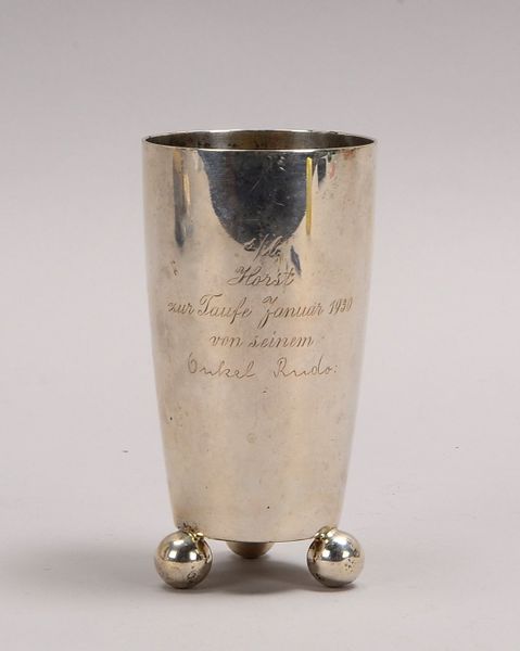 Taufbecher, 835 Silber, grav./dat. 1930, 3x Kugelfüße; Höhe 13,5 cm, Gewicht 185 g