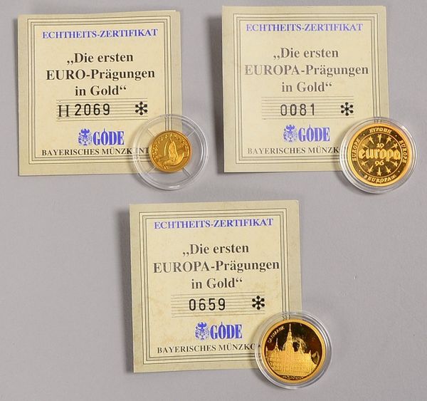3 Gedenkmedaillen (Europa), 585 Gold: 1x 1/20 oz, und 2x 1/10 oz; Gewicht 7,82 g