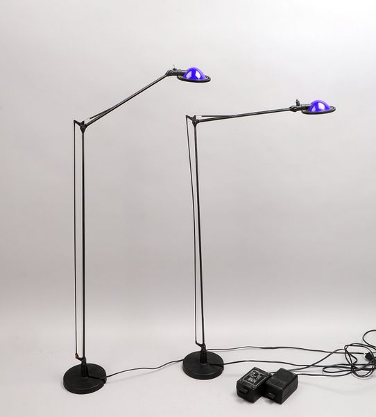 2 Luceplan-Schreibtischlampen, 'Berenice', schwarzes 2-arm. Alugestell/höhenverst.