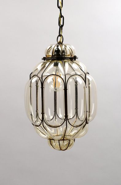 Flurlampe (wohl Frankreich), mundgebl. Formglas in Eisengitter-Halterung - neu elektrif.