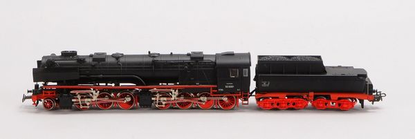 Modelleisenbahn, Märklin Spur H0: Modell-Nr. 3102 - Dampflok 530001, in OVP
