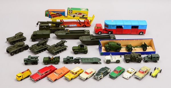 Modellauto-Slg. (Militär u.a.), 31 Stück: Dinky Toys, Scammel, Siku, u.a., teils in OVP