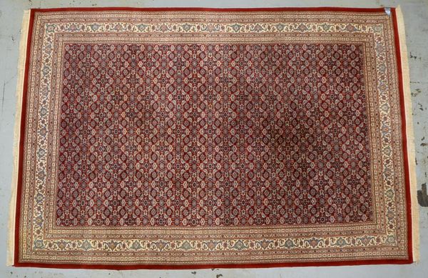 Indo-Orientteppich, feste Knüpfung, mit Herati-Muster durchgemustert, hoher Flor